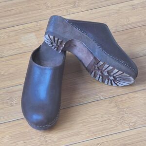 Italian Crafted Retro Boho Leather and Wood Clogs women's size 7